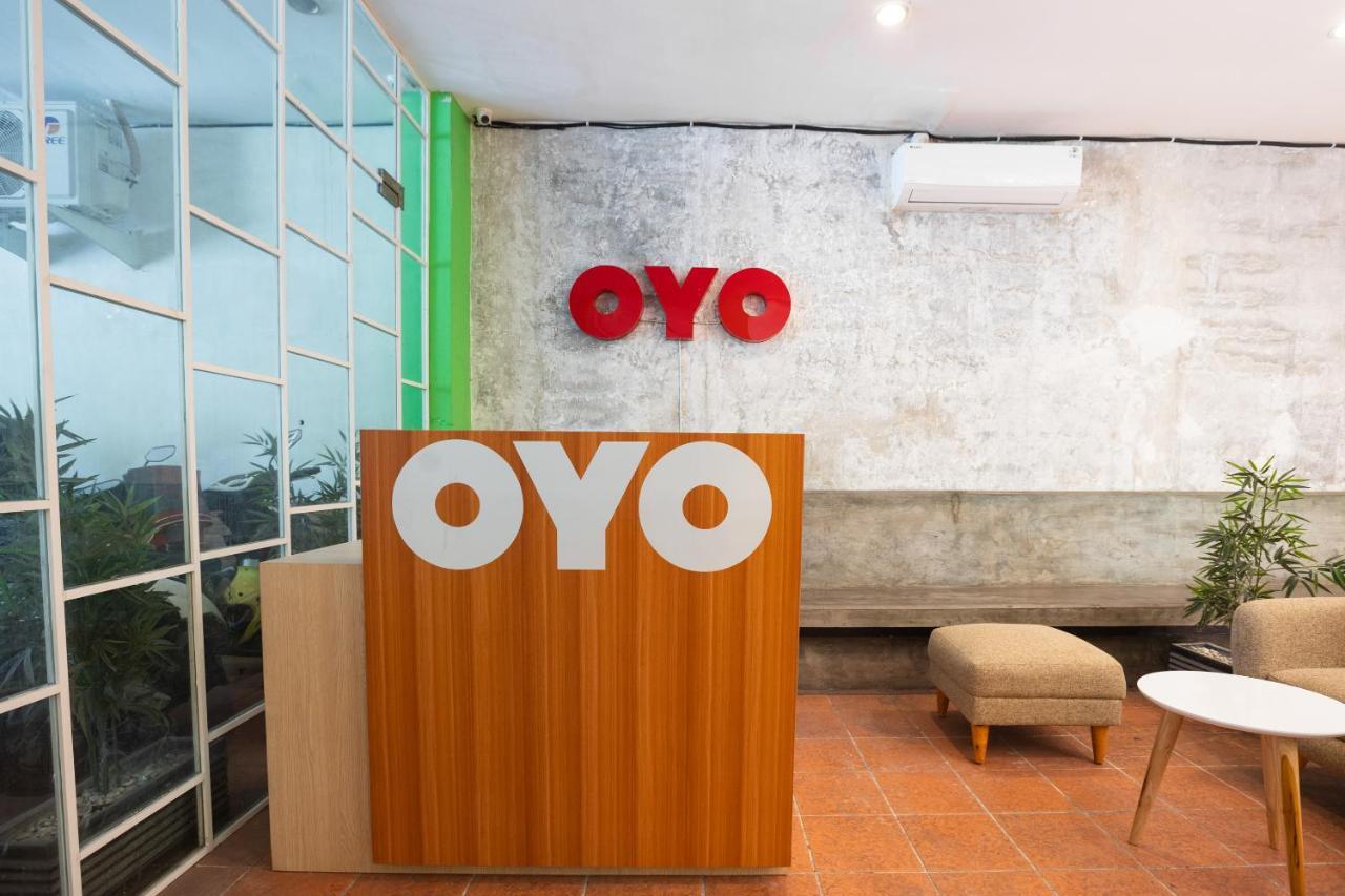 Готель Oyo Flagship 1575 Urban 18 Сурабая Екстер'єр фото