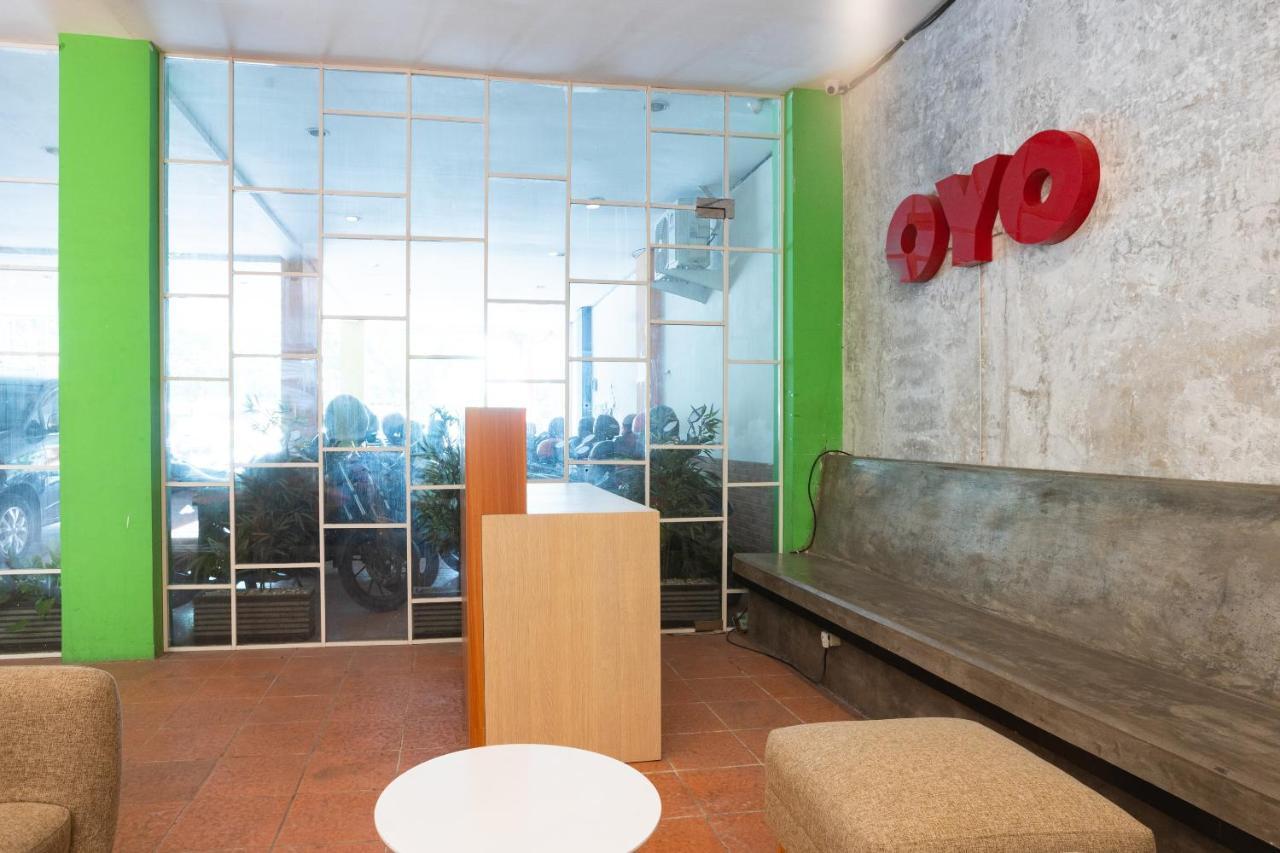 Готель Oyo Flagship 1575 Urban 18 Сурабая Екстер'єр фото